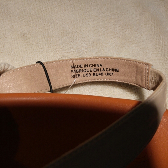 🌏Urban Outfitters🌏 - Picture 3 of 11